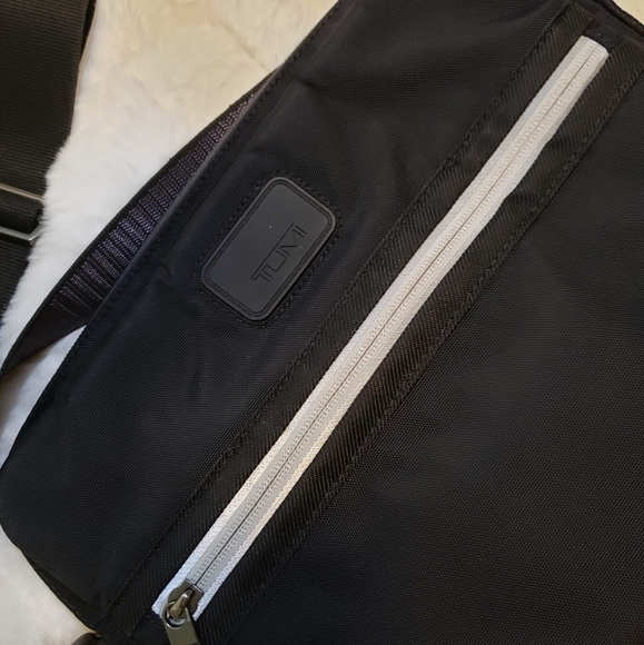 Tumi Nylon Crossbody - Picture 2 of 6
